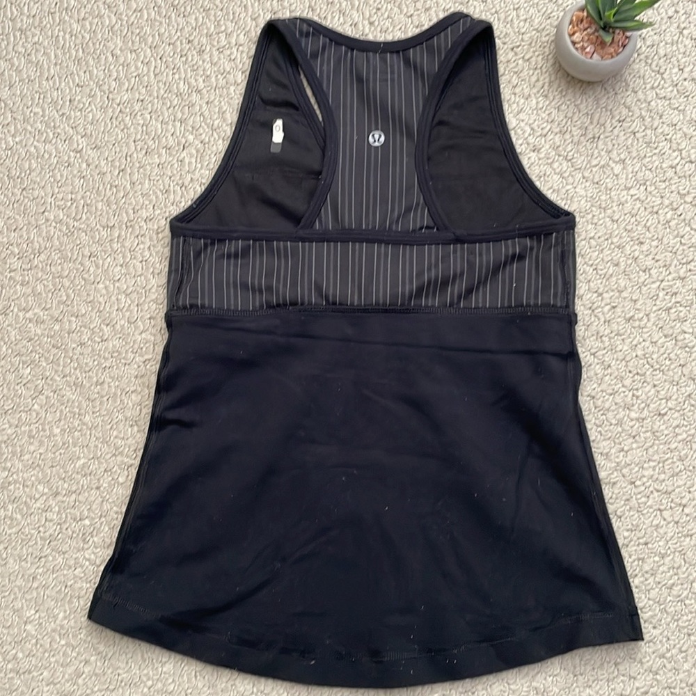 Lululemon deep v tank black with black and grey stripes